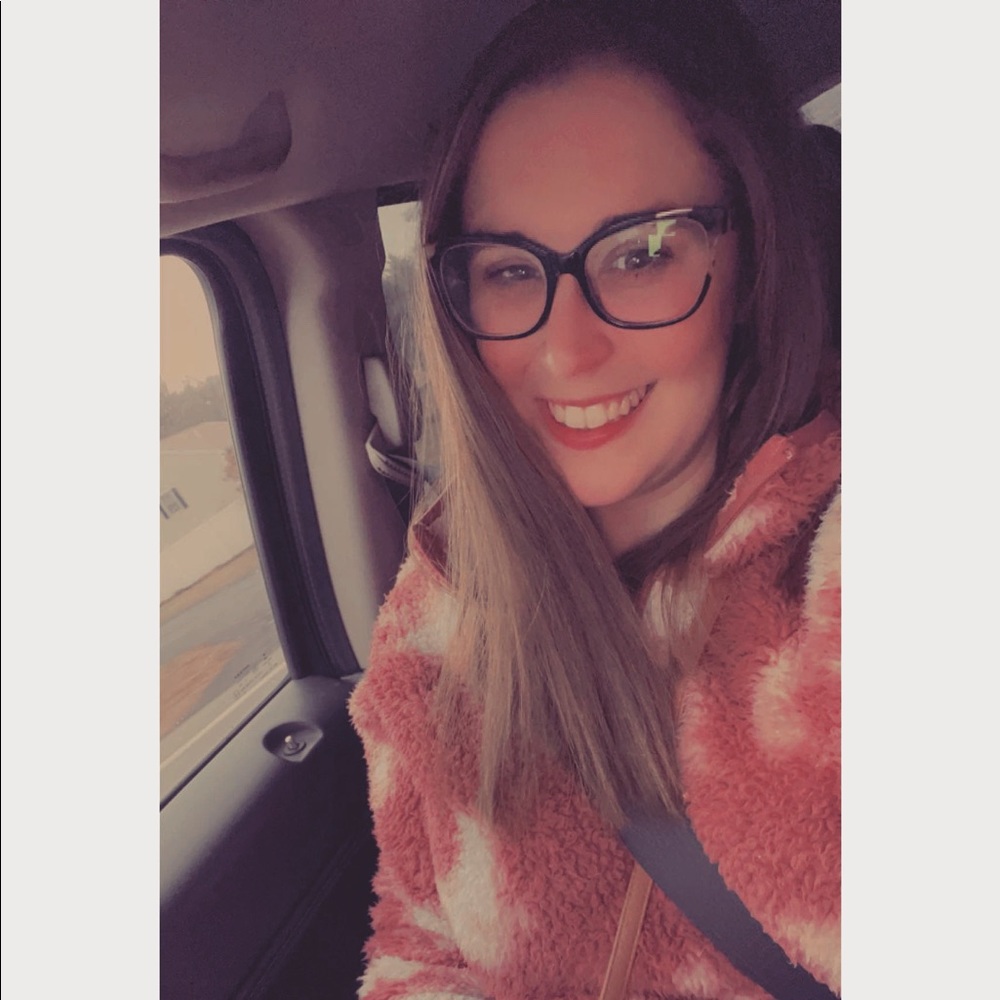 Meet your Posher, Brittney